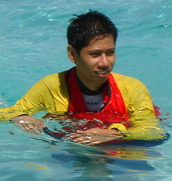 lifeguard wading rescue
